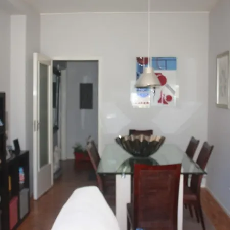 Δωμάτια σε οικογενειακή κατοικία Casa Da Avenida